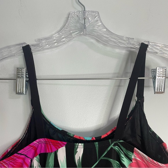 NWOT Sonnet Shores Floral Black One Piece Swimsuit Bathing Suit . WORN ONCE!!!! - Picture 10 of 15